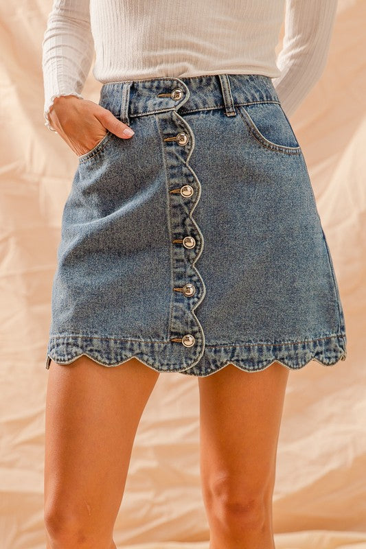 BUTTON BABE